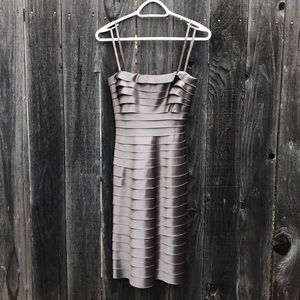 ✨BCBGMAXAZRIA Gold Tiered Dress size 2✨